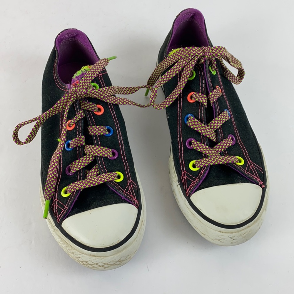Converse Junior Sneaker Girls size 2 Black